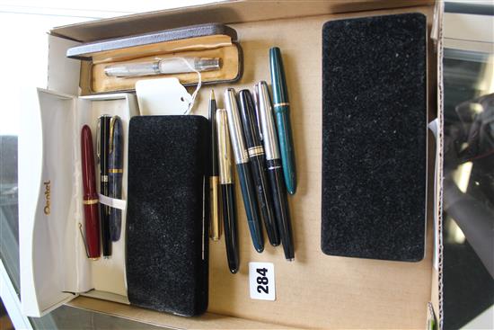 Collection of fountain pens, inc silver Onoto, boxed, marbled Onoto, Valentine etc, Waterman, Parker etc (17)